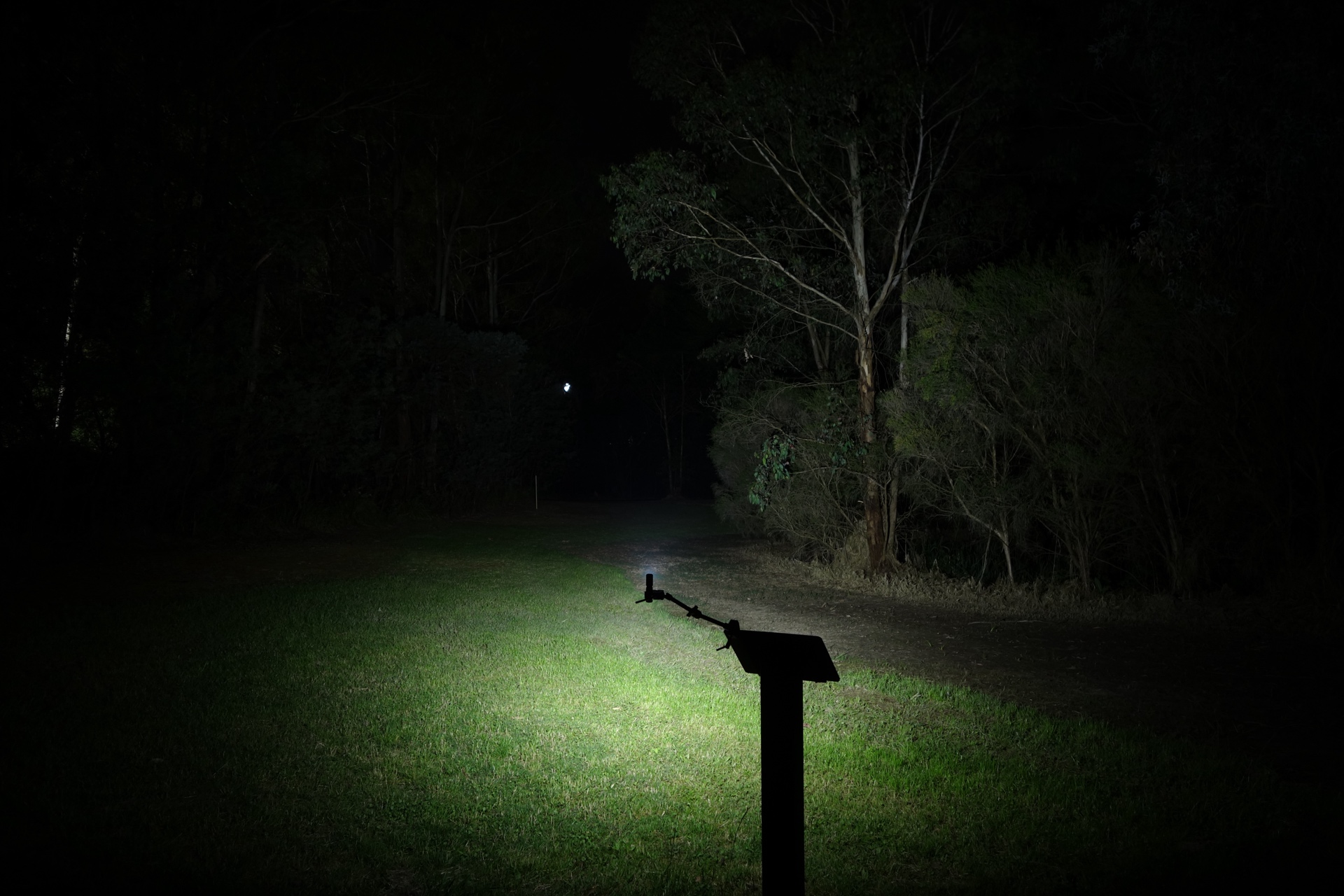 Manker E03H III Turbo beamshot